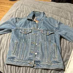 Levi’s denim jacket